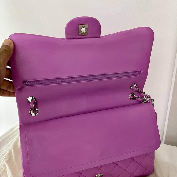 Chanel Double Flap in Lambskin - Picture 9 of 9